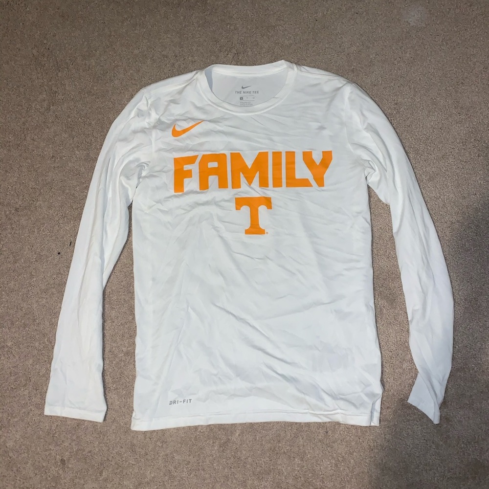 UT Nike LS Tee